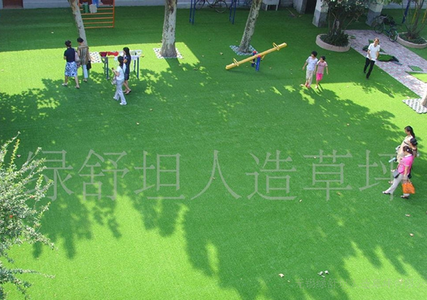 休閑人造草坪鋪設(shè)案例